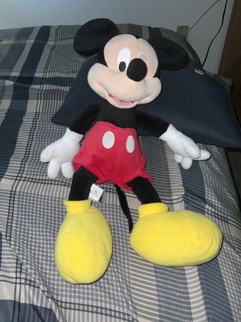 Mickey Mouse Plush, Mouse Art, Disney Channel Shows, Mouse Plush, Mickey Mouse Art, Iphone Lockscreen Wallpaper, Iphone Lockscreen, Lockscreen Wallpaper, Mickey Minnie Mouse