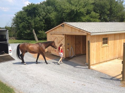 Building & Managing the Small Horse Farm: 2014 Small Horse Barn Plans, Small Horse Farm, Small Barn Ideas, Horse Farm Layout, Small Horse Barn, Small Horse Barns, Stable Yard, Horse Shed, Equestrian Stables