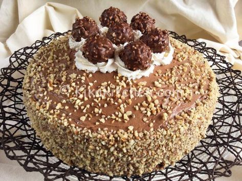 torta ferrero rocher Holiday Cake Recipes, Nutella Recipes Easy, Nutella Recipes, Icebox Cake, Ferrero Rocher, Holiday Cakes, Easy Delicious Recipes, Vegan Cake, Sweet Cakes