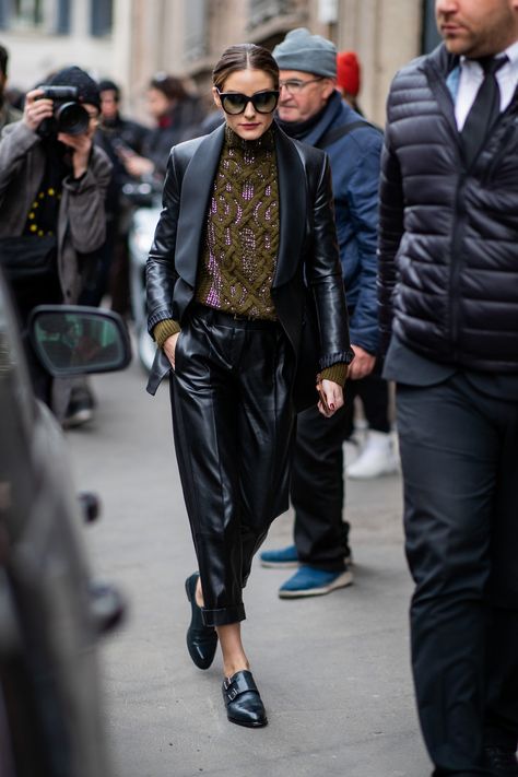 Olivia Palermo Outfit, Leather Pants Outfit, Flat Heels, Olivia Palermo Style, Casual Chique, Fashion Shoes Flats, Flat Shoe, Mode Casual, Mode Chic