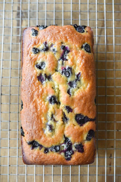 Greek Yogurt Blueberry Bread, Lemon Yogurt Muffins, Blueberry Yogurt Cake, French Yogurt Cake, Blueberry Loaf Cakes, Blueberry Bread Recipe, Lemon Blueberry Loaf, Yogurt Bread, Lemon And Blueberry