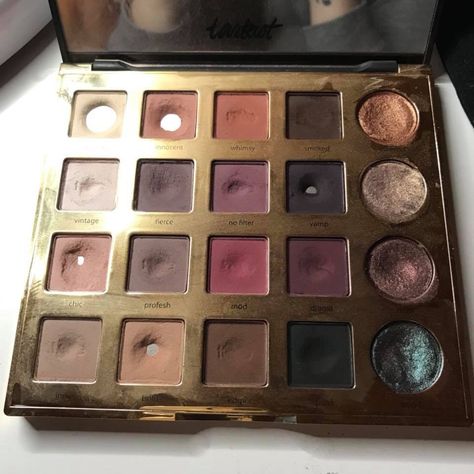 Makeup Pallets, Makeup Aesthetic, Make Up Inspo, Baby Boomer, Makeup Goals, Makeup Palette, Pretty Makeup, Looks Vintage, Makeup Skin Care