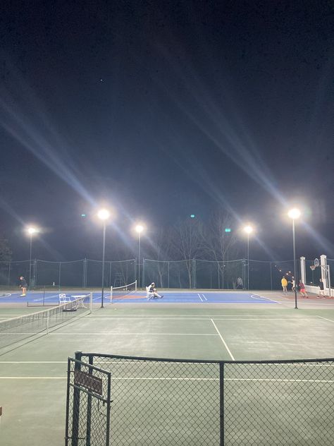 Tennis Court At Night, Lawn Tennis Aesthetic, Tennis Instagram Story, Tennis Court Aesthetic, Night Tennis, Tennis Motivation, Aesthetic Late Night, Birthday Stories, Court Aesthetic