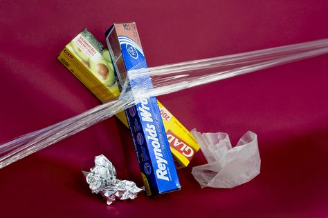 Thank Pinterest for this Totally Genius Way to Store Plastic Wrap and Tinfoil Ways To Store Foil And Plastic Wrap, How To Store Foil And Plastic Wrap, Housekeeping Tips, Saran Wrap, Cling Wrap, Tin Foil, Plastic Wrap, Parchment Paper, New Kitchen