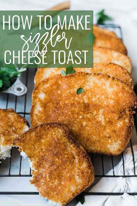 Sizzler Cheese Toast, Cheese Toast Recipe, Tasty Bread Recipe, Crispy Cheese, Texas Toast, Cheese Toast, Eat Salad, Delicious Bread, Homemade Snacks