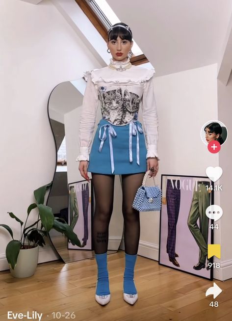 Maximalist Fashion Editorial, Artsy Fashion Style Outfits, Maximalism Aesthetic Outfit, Maximalist Outfits Aesthetic, Campy Outfit, Maximalist Summer Outfits, Las Vegas Aesthetic Outfit, Funky Style Outfits, Maximalism Outfit