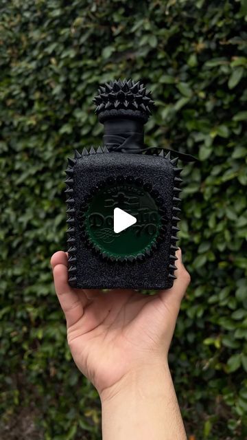 𝙷𝚘𝚞𝚜𝚎 𝚘𝚏 𝙱𝚘𝚝𝚝𝚕𝚎𝚜 𝙻𝙰 on Instagram: "Don Julio 70 💲🐊✨  obsessed with this green & black combo 🙂‍↕️ • • • •  #custombottle #donjulio #decoratedbottles #botellas #botellasdecoradas #botellaspersonalizadas #blingbottles #art #craft #diycrafts #aesthetic #explore #explorepage #viralreels #instagramreels #rhinestones" Don Julio 70 Bottle Decorated, Don Julio Bottle Decorated, Don Julio Bottle, Bling Bottles, Decorated Bottles, Custom Bottles, Art Craft, Bottles Decoration, Green