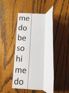 Are you working on spelling and reading with your first or second grader? Do they struggle with spelling? Working on and understanding open and closed syllables can really boost spelling and decoding abilities in emergent readers and writers. Check out these teaching tips and hands-on activities to help your son or daughter master closed syllables. Open And Closed Syllables, Teaching Syllables, Reading Interventionist, Syllables Activities, Closed Syllables, Teaching Second Grade, Reading Specialist, Phonics Words, 3rd Grade Reading