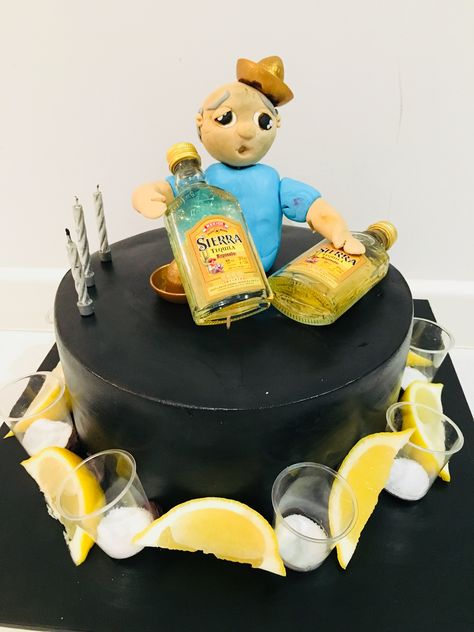 Black and yellow cake. Tequila cake. Drunk man cake. Black fondant. Black And Yellow Cake, Tequila Cake, Drunk Man, Black Fondant, Man Cake, 30 Birthday Cake, Cakes For Men, Yellow Cake, Black And Yellow