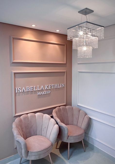 Lash Studio Waiting Area, Lash And Makeup Studio, Nails And Lashes Salon, Beauty Reception Area, Hair Salon Waiting Area Seating, Home Clinic Room, Medspa Room Ideas, Pmu Studio Ideas Modern, Salon Makeup Room Design