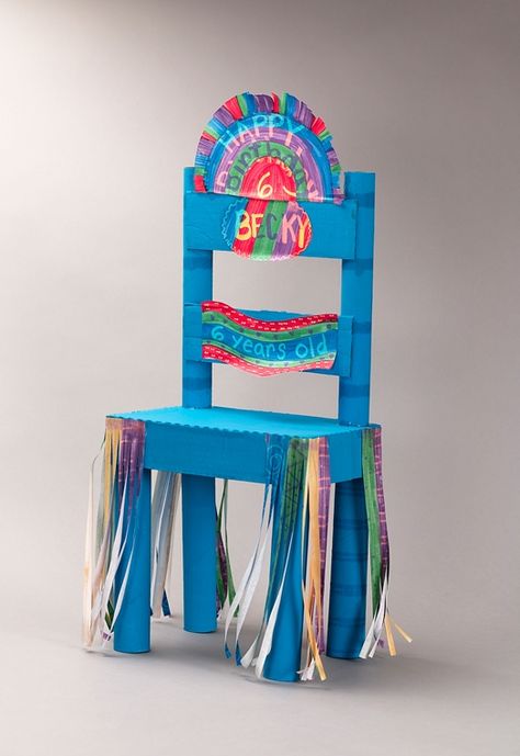 Decorative Birthday Chair craft Birthday Chair Classroom, Birthday Chair Cover, Classroom Rocking Chair Diy, Painted Classroom Chair, Birthday Door Decorations, Crayola Crafts, Birthday Chair, Diy Chair Covers, Birthday Door