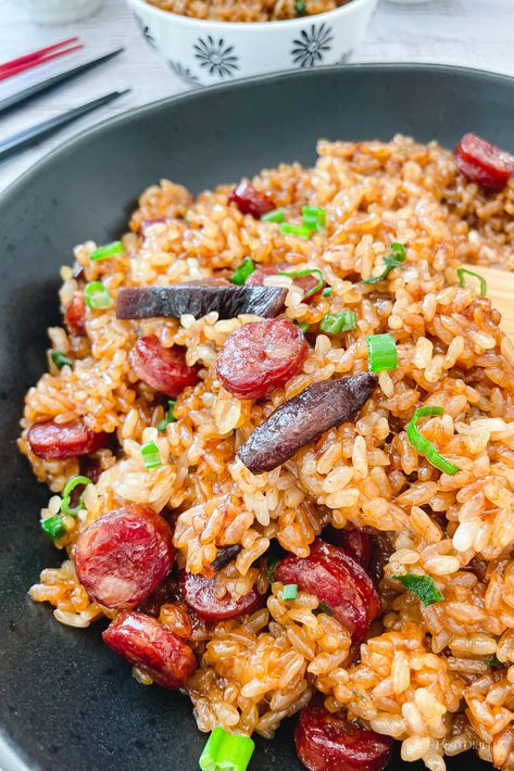 Chinese Sticky Rice Recipe, Dinner With Mushrooms, Chinese Sticky Rice, Rice Ideas, Sausage Rice, Chinese Sausage, Mushroom Rice, Sauce For Rice, Chinese Cooking Recipes