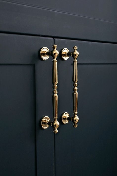 This stunning style of pull handle is sure to add some luxury to your cabinets! It's made from brass so it's sturdy and strong with a gentle, classic design.  Perfect for a classic or classic-contemporary styled interior! You can choose from the following sizes: ⤅ Small: 160mmW (128mm/5.04" hole  distance) ⤅ Medium: 194mmW (160mm/6.3" hole  distance) ⤅ Large: 226mmW (192mm/7.5" hole distance) Please note that the screw supplied will fit a standard cabinet/drawer at 18-22mm. If you need a longer Dark Brown Cabinets Brass Hardware, Gold Hardware Kitchen, Kitchen Hardware Ideas, Cabinet Hardware Gold, Standard Cabinet, Gold Kitchen Hardware, Cabinet Hardware Kitchen, Gold Cabinet Hardware, Gold Cabinet Handles