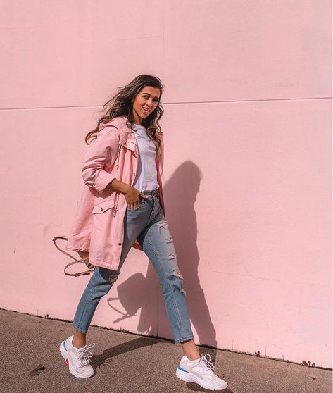 Pink Parka Outfit, Parka Outfits, Parka Jacket Outfit, Spring Jackets For Women, Pink Jacket Outfit, Utility Jacket Outfit, Jackets For Spring, Cold Spring Outfit, Pink Parka