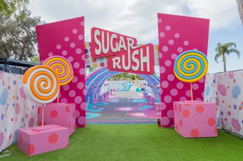 Candy Themed Party, Event Entrance, Candy Land Birthday Party, Event Booth, Christmas Float, Candyland Birthday, Candyland Party, Candy Theme, Candy Land Christmas Decorations