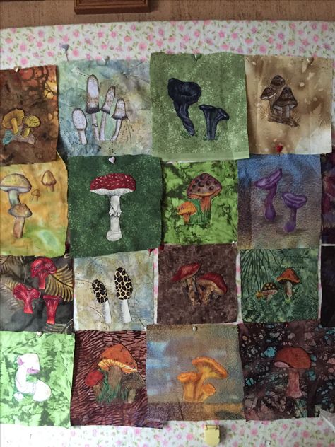 Mushroom Quilts, Patchwork Mushroom, Mushroom Quilt, Mushroom Crafts, Upcycle Sewing, Textile Fiber Art, Stitch Book, Mushroom Design, Textile Crafts