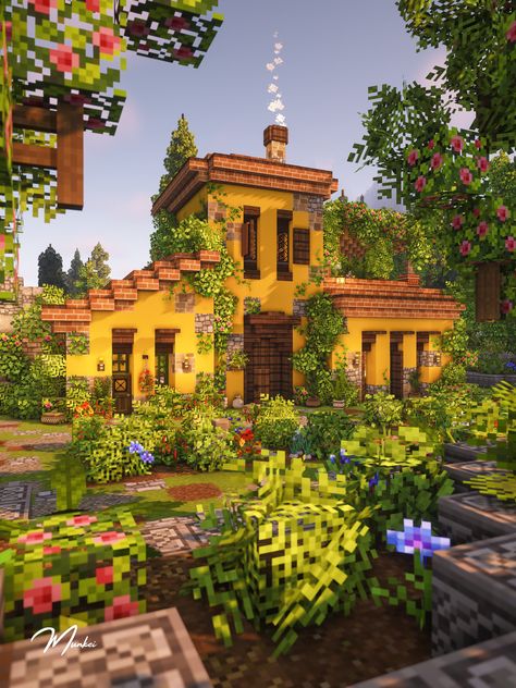 Italian Style Minecraft House, Mesa Houses Minecraft, Yellow Terracotta House Minecraft, Savannah Biome House Minecraft, Minecraft Vineyard House, Houses In Minecraft Ideas, Minecraft Winery House, Italian Minecraft Builds, Detailed Minecraft Houses