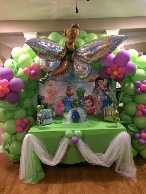 Tinkerbell Balloon Decor Ballon Theme Party, Ballon Theme, Tinkerbell Birthday Party Ideas, Tinkerbell Gifts, Tinkerbell Birthday Party, Tinkerbell Birthday Cakes, Balloon Flower Decorations, Tinkerbell Party Theme, Tinkerbell Birthday