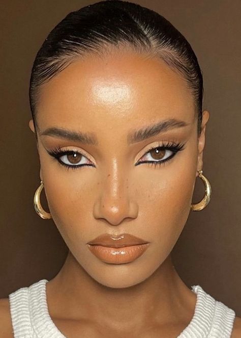 brown eyeshadow, dewy makeup, glowing skin, black woman, glossy brown lip, siren eye makeup Social Media Post Ideas, Maquillage On Fleek, Natural Glam Makeup, Makeup For Black Skin, Brown Skin Makeup, Soft Glam Makeup, Dope Makeup, Makeup Eye Looks, Glamour Makeup