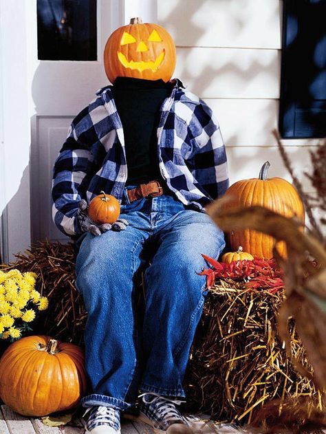 We used to do this every year when we were kids - great fun! A Friendly Fellow  Allow this pumpkin-head character, made by stuffing old clothes with leaves or hay, to greet your Halloween guests. Rest the jack-o'-lantern on a pole or shelf so the fellow doesn't lose his head. Simple Outdoor Halloween Decor, Autumn Porch, Deco Halloween, Pumpkin Man, Pumpkin Door, Halloween Porch Decorations, Fall Outdoor Decor, Halloween Porch, Fall Decorations Porch