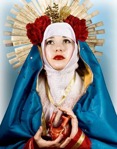 Virgin Mary Costume, Mary Costume, Festival Cinema, Red Costume, Saints And Sinners, Our Lady Of Sorrows, Faith Art, Mary Magdalene, Halloween Inspo