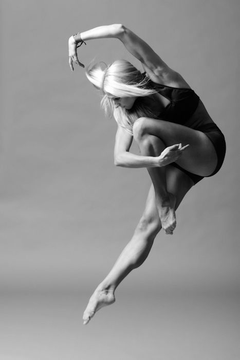 www.theworlddances.com/ #modern #dance Amazing Dance Photography, Modern Dans, Red Leotard, Dance Project, Ballet Barre, Lindy Hop, Dance Like No One Is Watching, 사진 촬영 포즈, Dance Movement