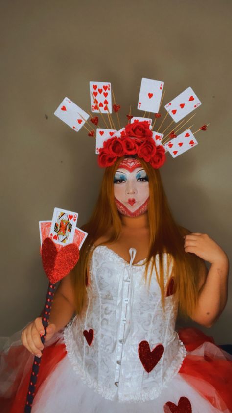 Queen Of Hearts Headpiece Diy, Ace Of Hearts Costume, Queen Of Spades Halloween Costume, Queen Of Hearts Halloween Costume, Card Dress, Hearts Makeup, Playing Card Costume, Queen Of Hearts Halloween, Queen Of Hearts Makeup