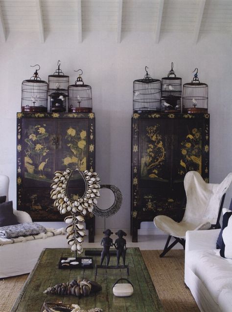 Bird cages, pearl inlay vintage cabinets & West African art pieces. Wow. Asian Interior, Asian Furniture, Chinese Furniture, Deco Originale, Chinoiserie Chic, Deco Boheme, Asian Decor, Vintage Cabinets, Beach Living