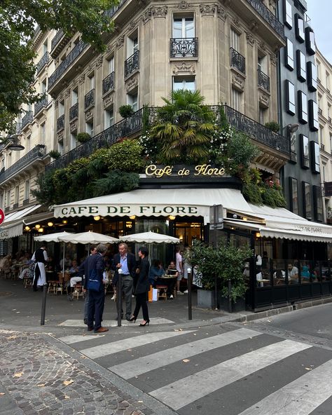 PARIS - 10 PRETTIEST CAFES PARIS - 10 PRETTIEST CAFES Cafe Le Fleur Paris, Where To Go In France, Cafe Flore Paris, London Cafe Aesthetic, French Cafe Aesthetic, Paris Cafe Aesthetic, Cafe Italy, Paris Street Cafe, Paris Aesthetics