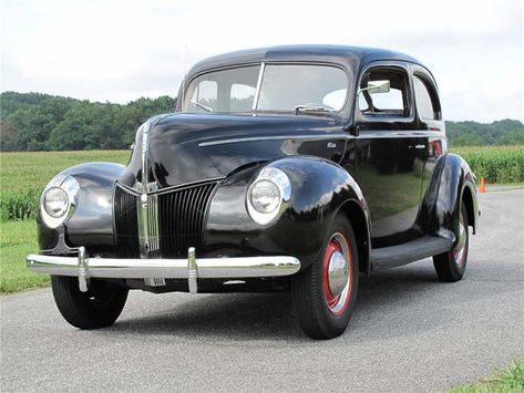 Ford Obs, Old Fashioned Cars, Obs Truck, Ford Convertible, 1940 Ford, Cars Theme Birthday Party, Ford Cars, Car Magazine, American Cars