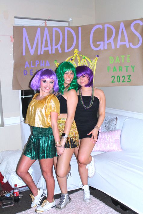 Mardi Gras Date Party, Mardi Gras Sorority, Mardi Gras Date, Spirit Week Outfits, Week Outfits, Outfit College, Spirit Week, Ideas Outfit, College Outfits