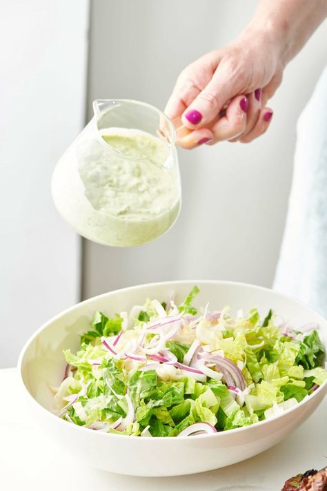 Avocado Ranch Dressing Recipe / Thick and creamy salad dressing with a beautiful pale green color (try it as a dip or sandwich spread, too!)#easyrecipes #familyfriendly #familyfavorites #quickmeals #pantrycooking #weeknightdinner #comfortfood #salad Easy Avocado Ranch Dressing, Avocado Ranch Dressing Recipe, Avocado Lime Ranch Dressing, Salad Supreme, Green Salad Dressing, Avocado Ranch Dressing, Creamy Salad Dressing, Classic Caesar Salad, Avocado Ranch