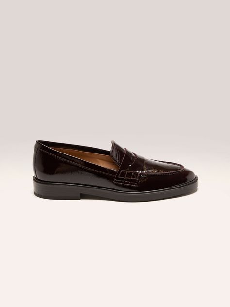 The Flattered Sara black leather loafers feature a timeless silhouette in premium Burgundy patent leather. Birkenstock Men, Ballerina Heels, Black Leather Loafers, Maria Black, Tshirt Skirt, Classic Shoes, Sweatshirt Shirt, Denim Trousers, Small Leather Goods