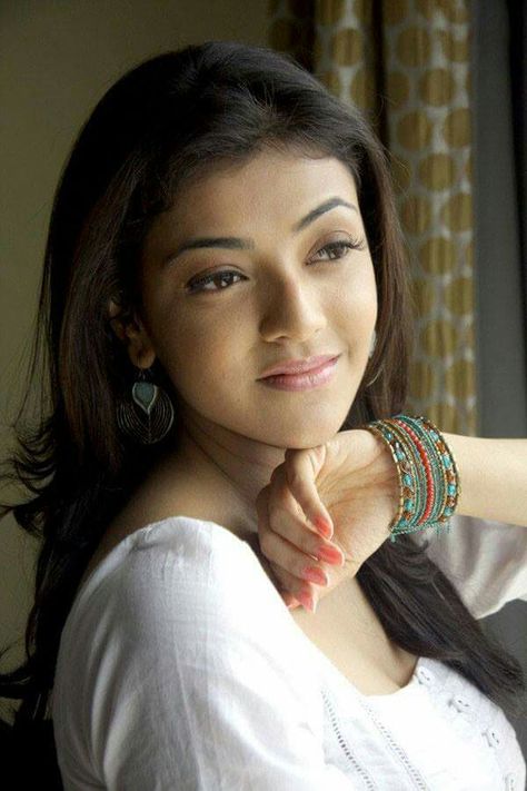 g (600×900) Cute Photoshoot, Funny Memes Images, Beautiful Red Dresses, Photoshoot Pics, Kajal Agarwal, Movie Images, Hot Lips, Actor Model, Naan