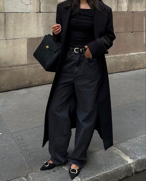 Ivona Zupet, Minimal Street Style, Street Style Winter, Winter Fits, Mode Inspiration, Black Fits, Fall Winter Outfits, Minimalist Outfit, Minimal Fashion