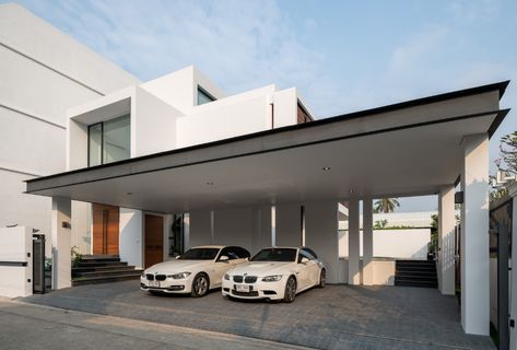 Gallery of B House / Kit Design Architect - 11 Villa Car Parking Design, Villa Parking Design, Car Porch Design, Garage Parking, Carport Garage, House Roof Design, Contemporary House Exterior, Design Architect, Modern Garage