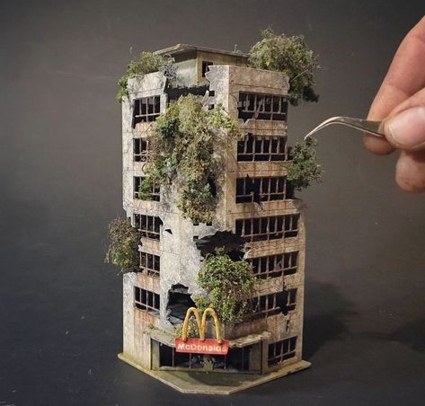 Zombie Diorama, Aquascape Design, Post Apocalyptic Art, Book Sculpture, Wargaming Terrain, Custom Gundam, Model Train Layouts, N Scale, Miniature Houses