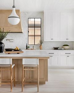 Instagram • Chats Large White Kitchen, Wooden Island, Kitchen Island Tops, White Oak Kitchen, Kitchen 2024, Chevron Kitchen, Cottage Style Kitchen, Black Kitchen Island, White Kitchen Island