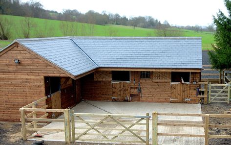 Stable construction - Chapelstone Stables, South of England Home Stables, Horse Stables Small, House With Stables, Horse Stables Design, Small Horse Barns, Equestrian Stables, Barn Layout, Stable Block, Horse Farm Ideas