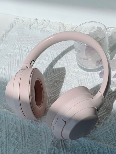 Headphone Decoration, Better Than The Movies, Pink Headphones, Cute Headphones, Apple Headphone, Pink Girly Things, Girly Accessories, Beats Headphones, Bluetooth Headphones