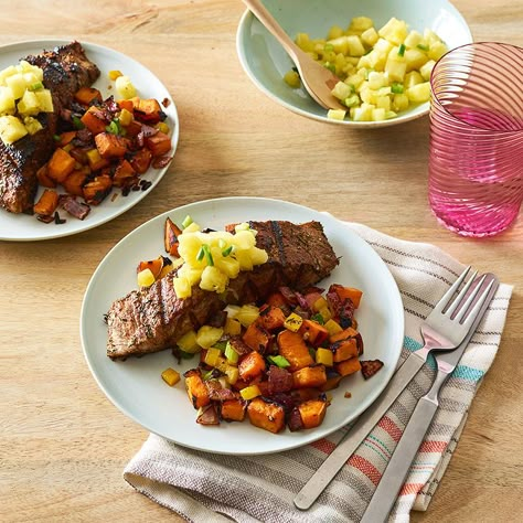 Caribbean-Spiced Mahi Mahi with Sweet Potato Hash Hash Recipes, Ww Sides, Sweet Potato Hash Recipe, Ww Sweets, Potato Hash Recipe, Ww Meals, Hash Recipe, Ww Freestyle, Potato Hash