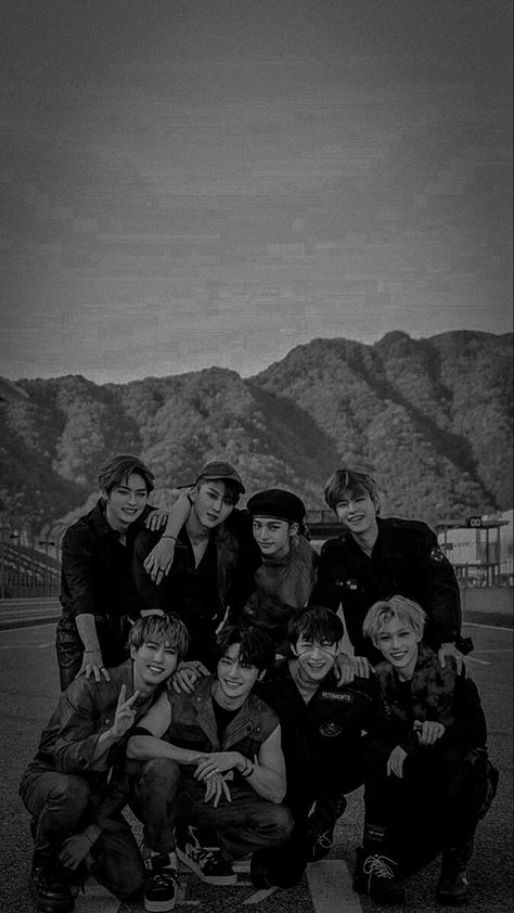 Black And White Skz Ot8, Skz Black Aesthetic Wallpaper, Skz Wallpaper Ot8 Dark, Skz Black And White Wallpaper, Dark Skz Wallpaper, Skz Wallpaper Aesthetic Dark, Straykids Dark Aesthetic, Skz Wallpaper Aesthetic Ot8, Skz Wallpaper Homescreen