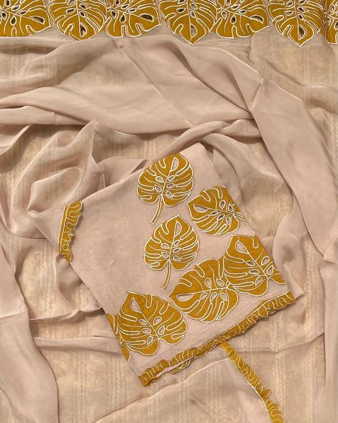 G Beautiful Viscose Organza Kurta & Dupatta Having Exquisite Appliqué Work , Along with Plain Silk Bottom. Applique Work Dupatta, Appliqué Work, Organza Kurta, Silk Bottoms, Paisley, Couture, Silk