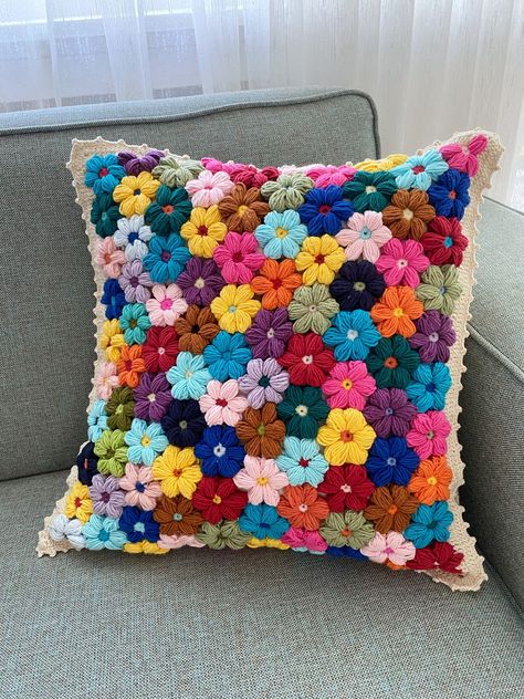 "16x16 Handmade Crochet Cushion Cover,Granny Square Flower Pillowcase,Boho Patchwork Throw Pillow,Vintage Home Decor,Modern Daisy Knit Sofa Pillow This granny squared cushion cover is knitted by our 3-generation-brand's eldest member, our beloved granny :)  This is a unique piece and knitted just for you. It is a unique Gift to you or your Loved ones for Anniversary, Birthday, Valentines Day, Christmas Gifts, Special Days, Mother's Day and Romantic Celebrations 100% HANDMADE, Durable, comfortabl Patchwork Throw, Beau Crochet, Crochet Bobble, Fun Throw Pillows, Cushion Cover Pattern, Boho Patchwork, Crochet Cushion, Crochet Pillow Cover, Crochet Cushion Cover