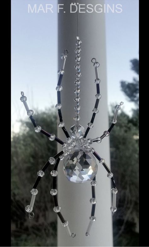 Spider Suncatcher Diy, Christmas Spider Diy, Witchy Yard, Spiderweb Suncatcher, Bead Suncatcher Diy, Beaded Suncatcher Diy, Crystal Ornaments Diy, Spider Suncatcher, Halloween Suncatchers