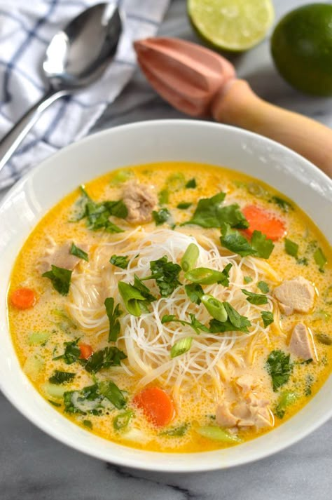 Thai Style Chicken Noodle Soup Thai Style Chicken, Thai Noodle Soups, Meat Soups, Rice Noodle Soups, Eating Light, Asian Soup, Savory Soups, Thai Dishes, Noodle Soup Recipes