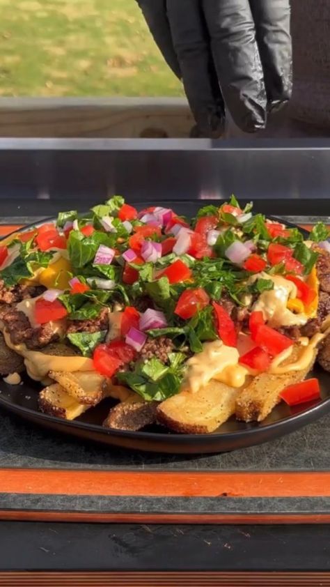 ketofast.247 on Instagram: Chopped Cheese Loaded Potato Wedges 🧀🥔 (📷: @grillnation) Loaded Potato Wedges, Crispy Potato Wedges, Tick Tick Boom, Sage The Gemini, Chopped Cheese, Grilled Steak Recipes, Loaded Potato, Beef And Potatoes, Cheese Potatoes