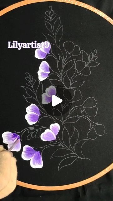 Slow Video, Cloth Painting, Saree Painting Designs, Painting Butterfly, Painting Flowers Tutorial, Saree Painting, Fabric Painting Techniques, Painted Clothing, Fabric Work