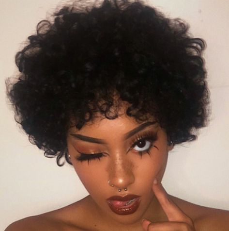 Dreamy Makeup, Betty Boop Makeup, Women Reference, Betty Bangs, Flawless Face Makeup, Reality Shifting, Short Hair Black, Short Curly Haircuts, Pose References