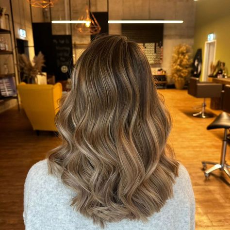 Bronde Hair🤎 #meraki #merakiexperience #merakihair #merakihairdesign #brondehair #babylights #balayage #balayageexpert #hairgoals #lookoftheday #coiffeur #winterthur Bronde Babylights, Bronde Hair, Balayage Color, Winterthur, About Hair, Hair Designs, Hair Goals, Balayage, Hair And Nails